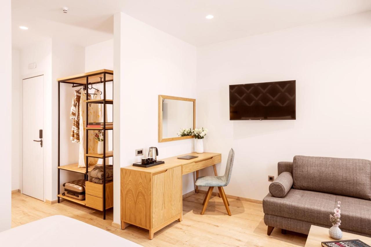 Days City Suites Athena Bagian luar foto
